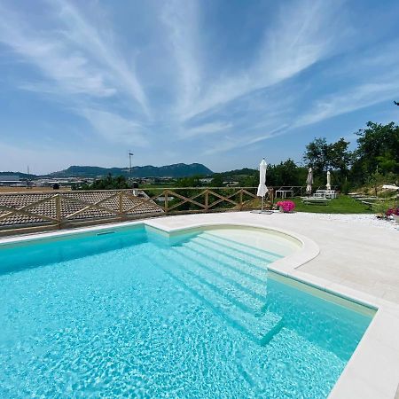 Villa Poggio Ulivo Pool-Apartments Rivoli Veronese 外观 照片