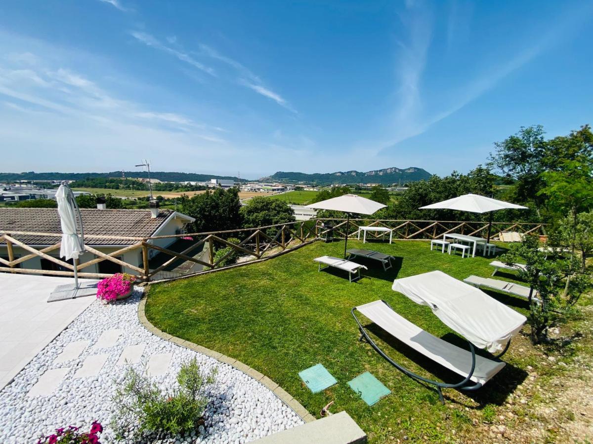 Villa Poggio Ulivo Pool-Apartments Rivoli Veronese 外观 照片