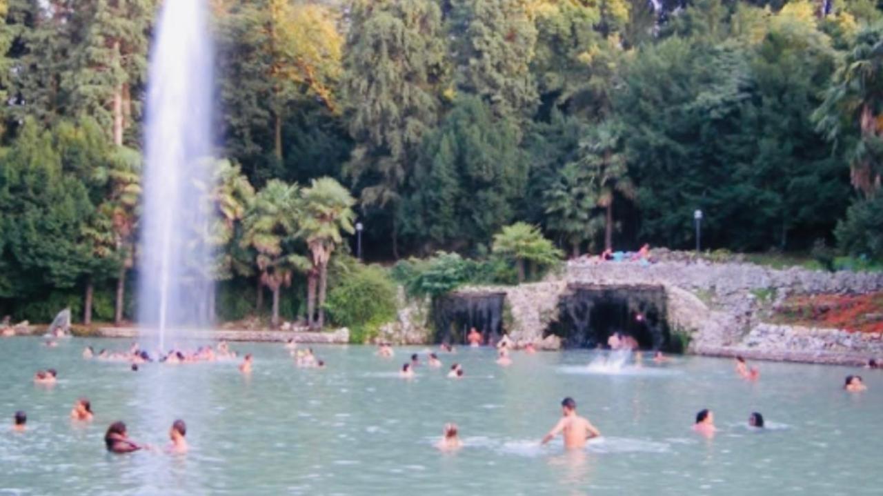 Villa Poggio Ulivo Pool-Apartments Rivoli Veronese 外观 照片