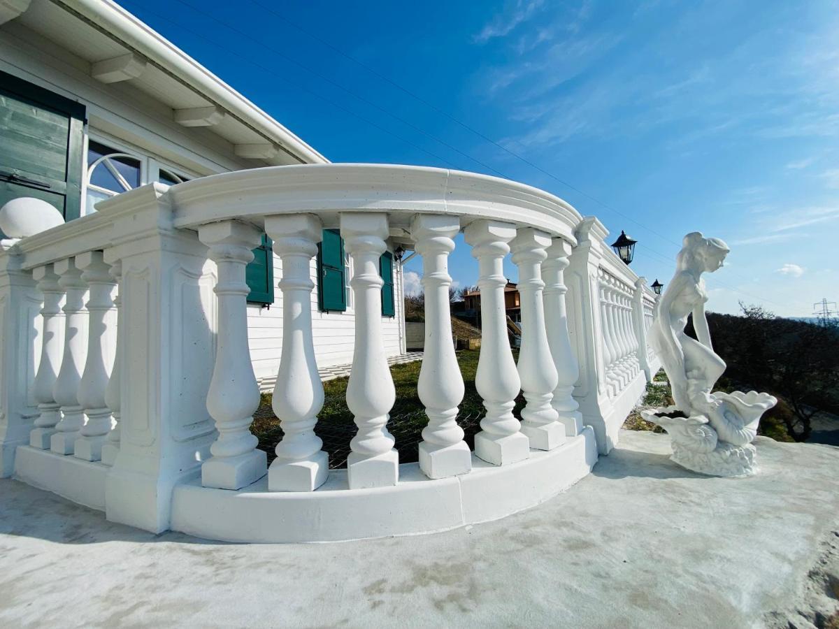 Villa Poggio Ulivo Pool-Apartments Rivoli Veronese 外观 照片