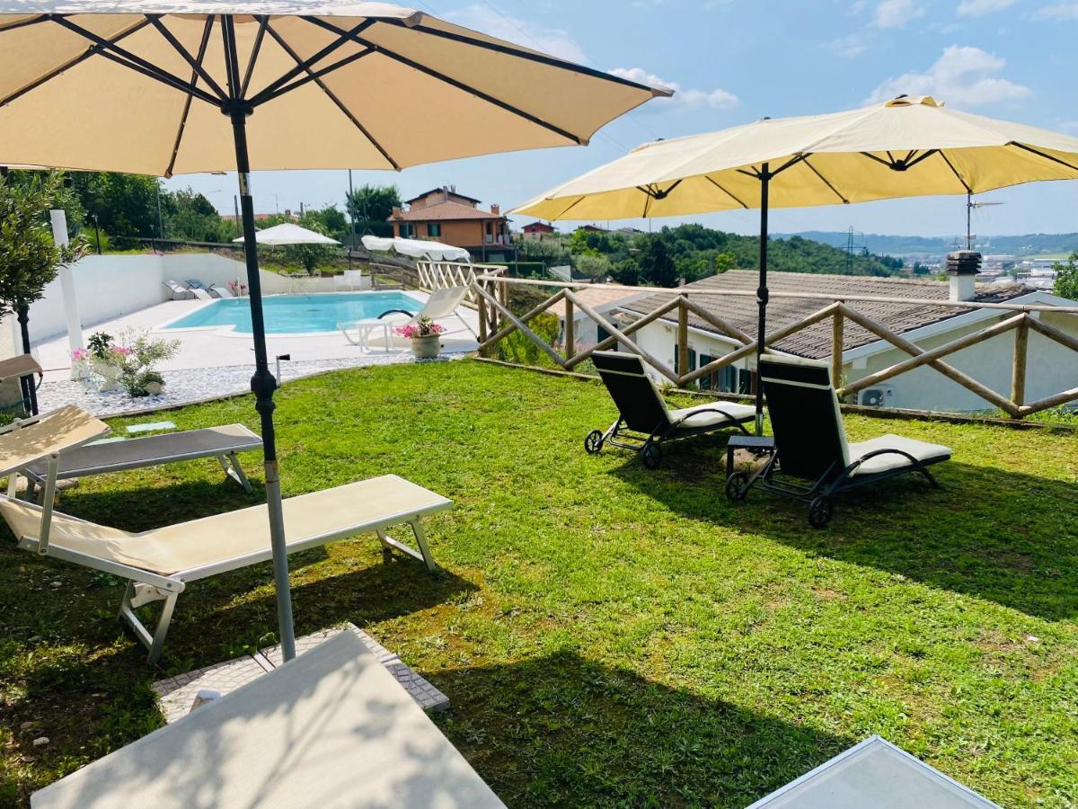Villa Poggio Ulivo Pool-Apartments Rivoli Veronese 外观 照片