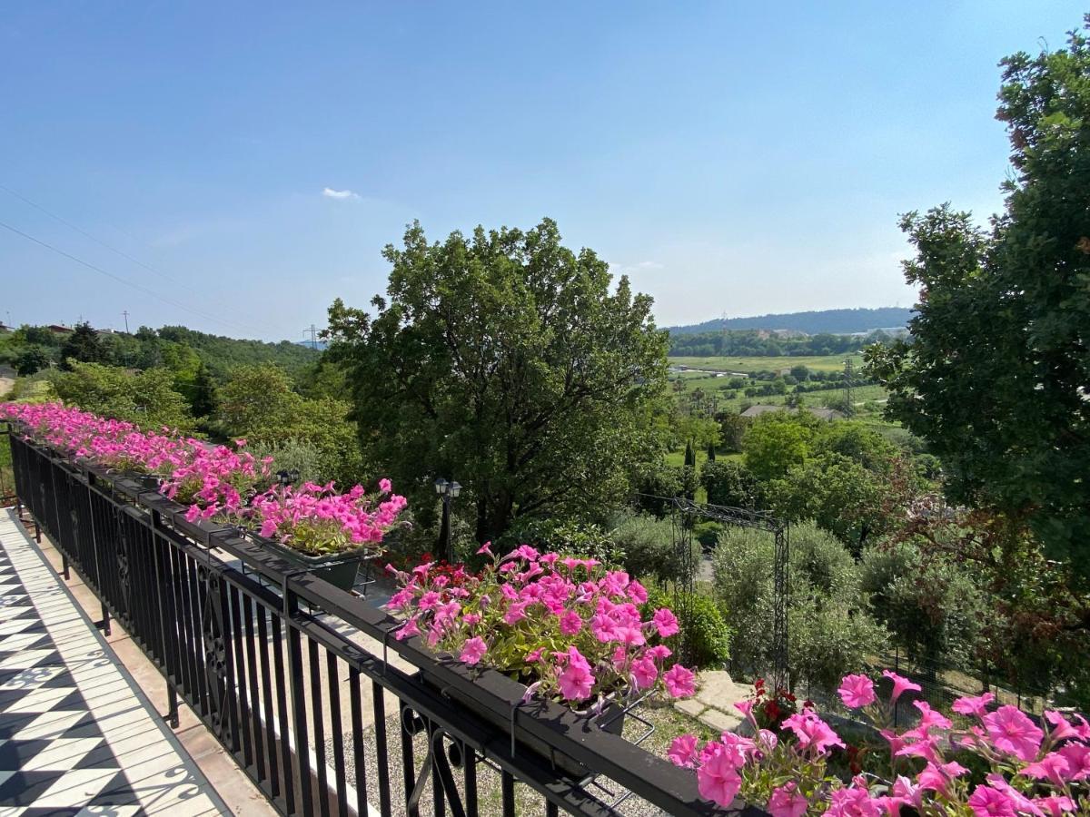 Villa Poggio Ulivo Pool-Apartments Rivoli Veronese 外观 照片