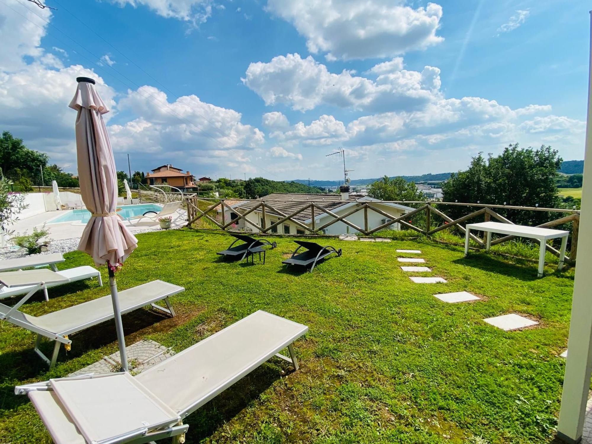 Villa Poggio Ulivo Pool-Apartments Rivoli Veronese 外观 照片